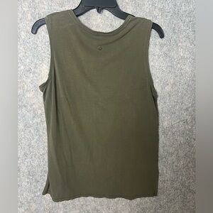 Lululemon Women's 6 Olive Sleeveless Top at Helen light shirt